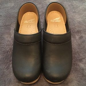 Black Dansko Clogs- IN GREAT CONDITION
